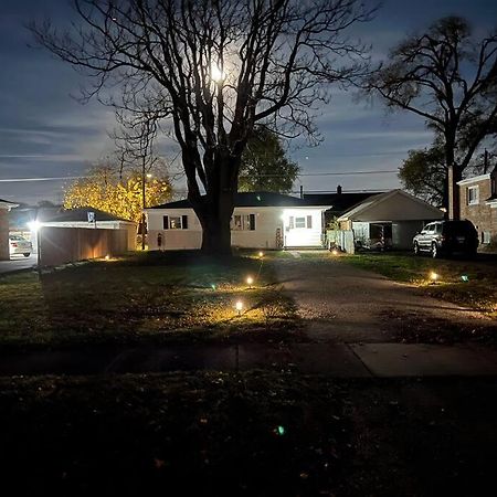 칼루멧 시티 Modern 3Bed 2Bath Ranch With Diy Art Porch 3Tvs And Huge Front Yard To Enjoy! 빌라 외부 사진